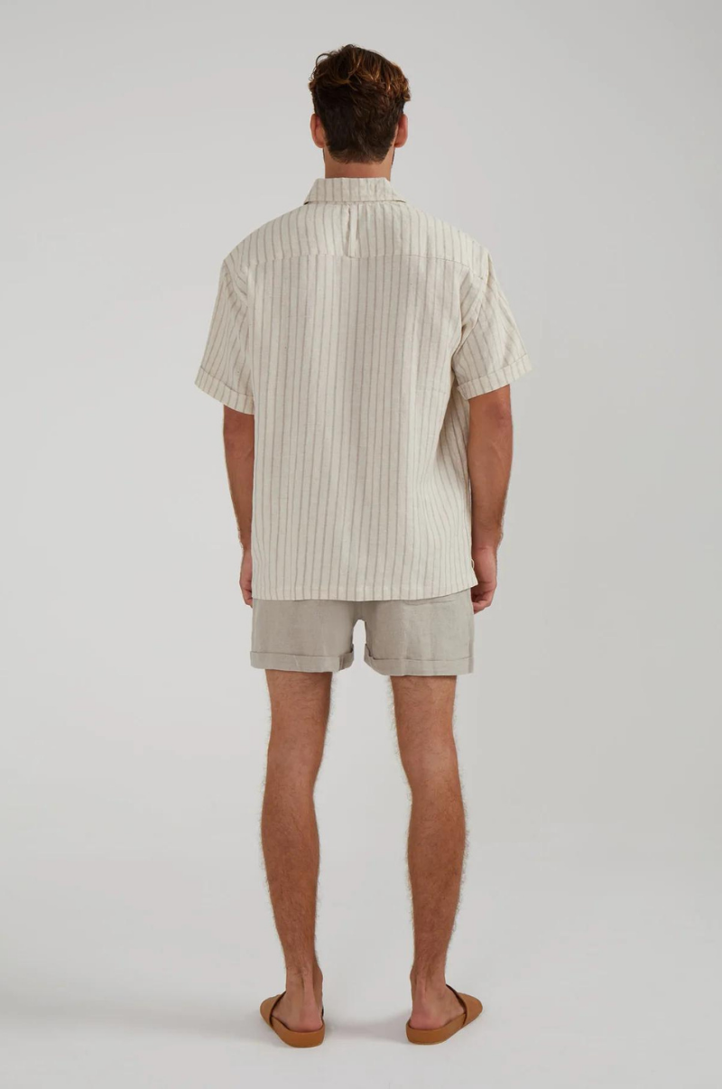 DATE NIGHT SHORT-SLEEVE LINEN SHIRT IN OAK STRIPE