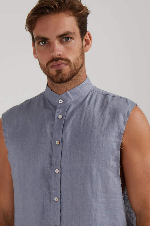 GUNS SLEEVELESS LINEN SHIRT IN SLATE